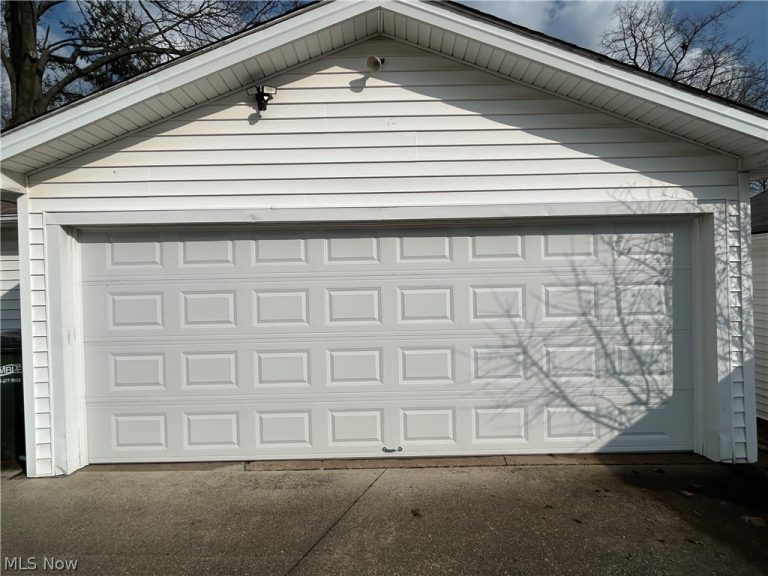84 Thames Avenue, Bedford, OH - Photo 4