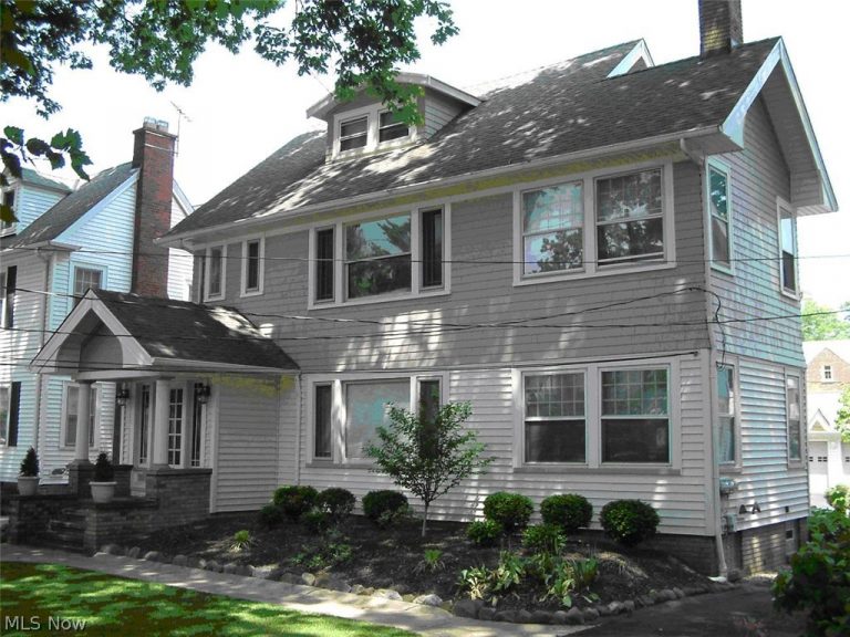 13834 Clifton Boulevard, Lakewood, OH, 44107