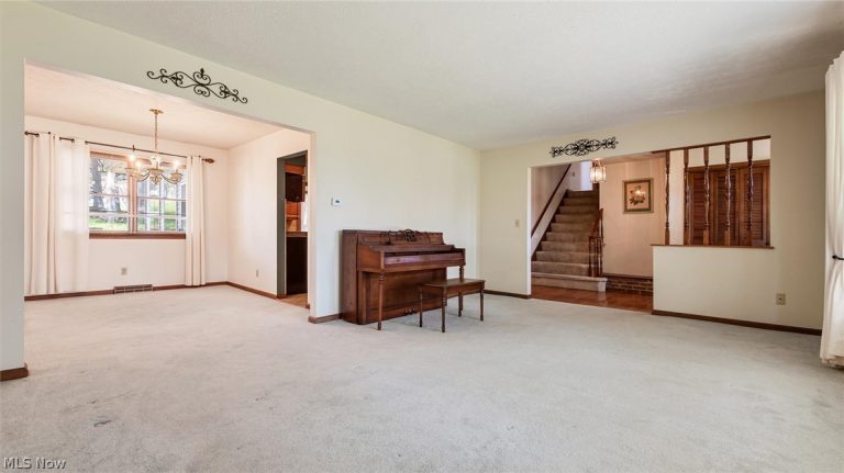 2695 Ash Meadows Boulevard, Zanesville, OH - Photo 8