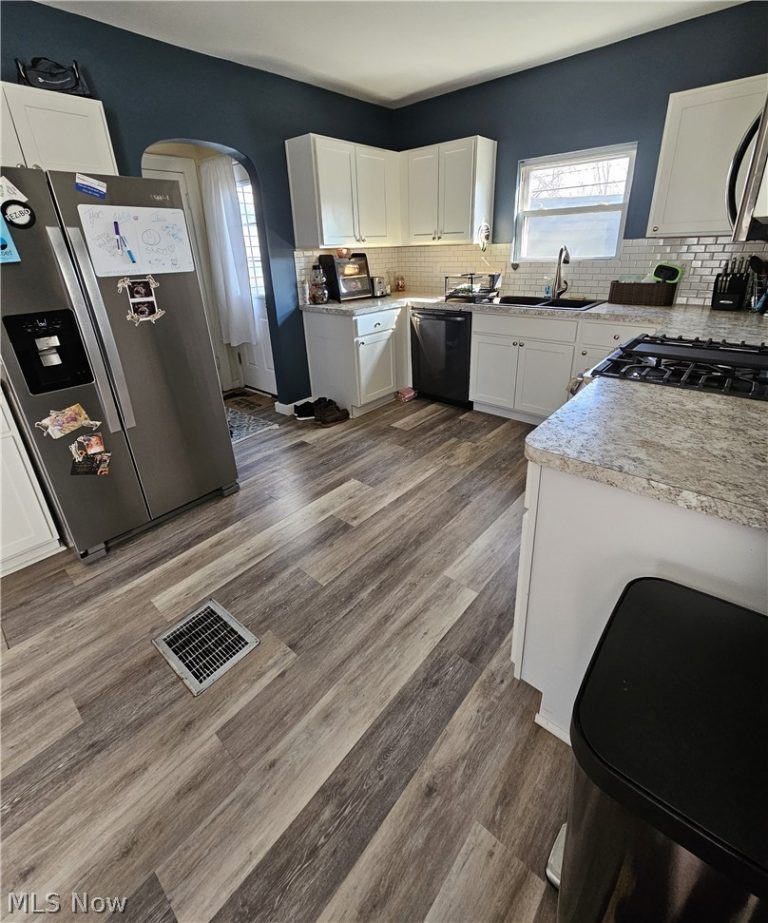 671 Moreley Avenue, Akron, OH - Photo 3