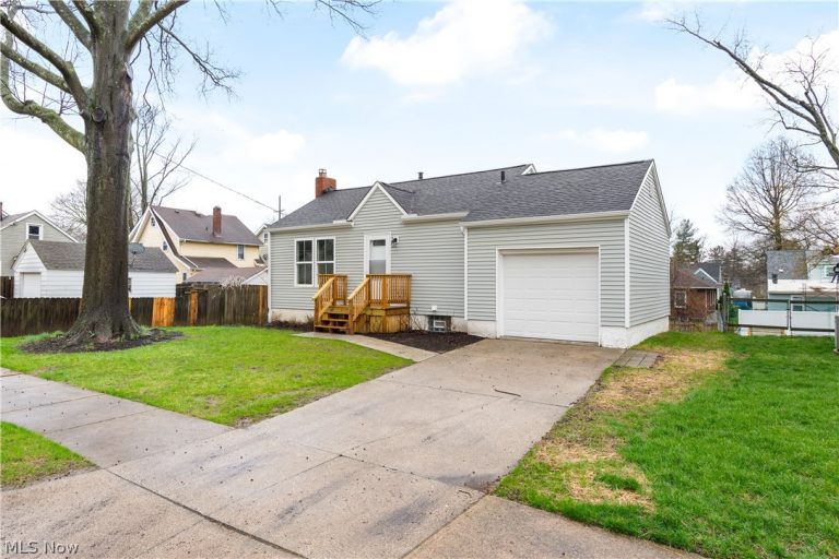 1824 17th Street, Cuyahoga Falls, OH - Photo 4