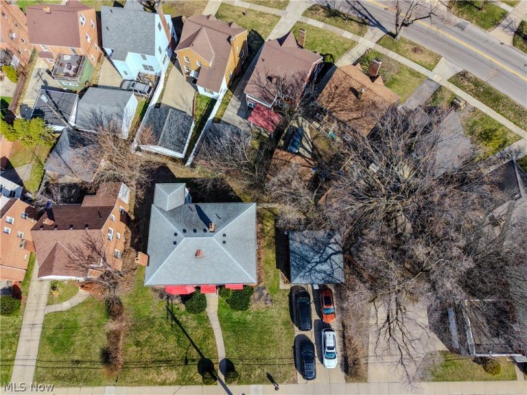 13699 Cedar Road, University Heights, OH - Photo 4