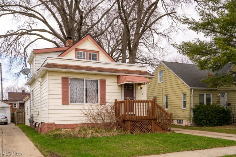 2422 North Avenue, Parma, OH - Photo 2