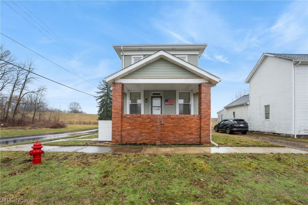 294 Plain Street, Magnolia, OH
