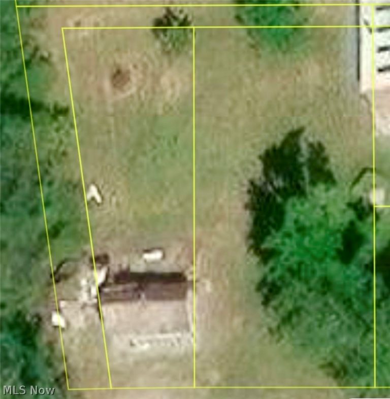 7155 Fulton Street, East Fultonham, OH - Photo 8