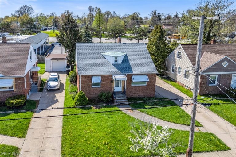 226 242nd Street, Euclid, OH - Photo 3