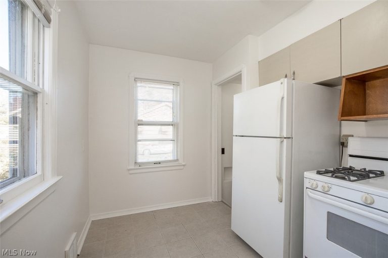 4636 157th Street, Cleveland, OH - Photo 3