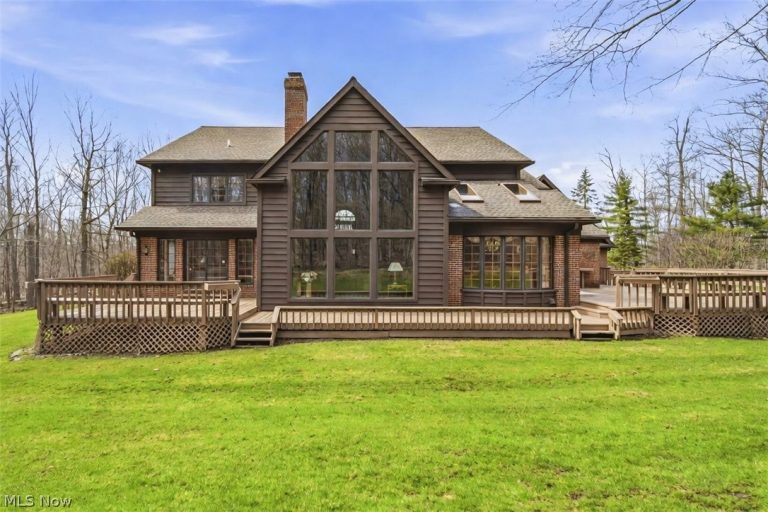 1255 Fox Hill Drive, Gates Mills, OH - Photo 4