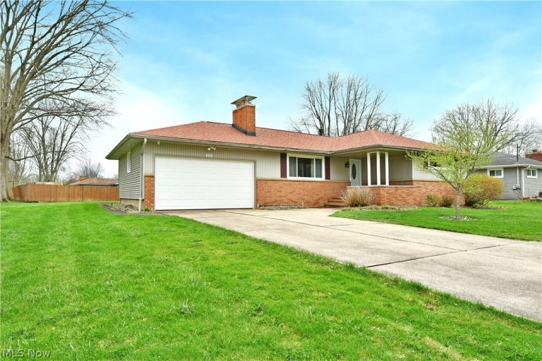 225 Durst Drive, Warren, OH - Photo 3