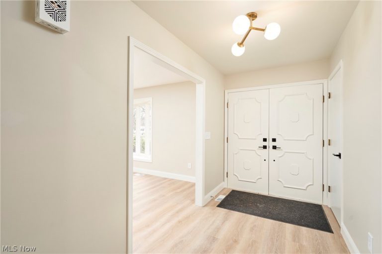 292 Wren Way, Medina, OH - Photo 4