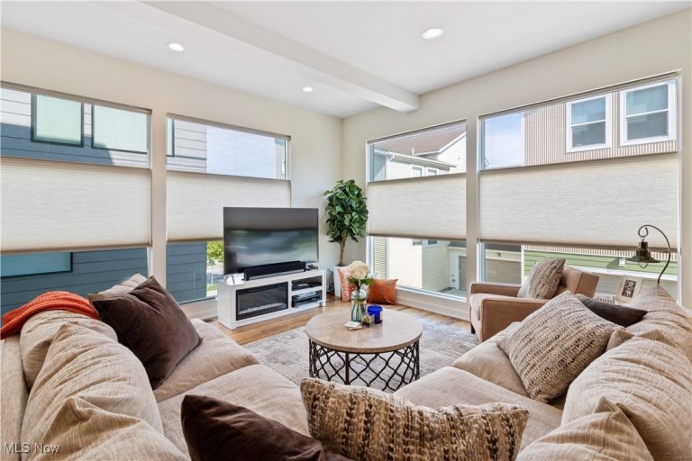 706 University Court, Cleveland, OH - Photo 5