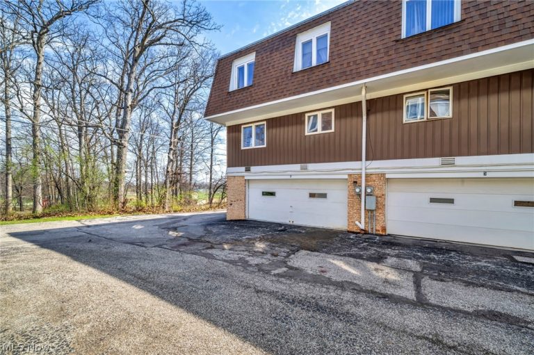 6478 State Road #G6, Parma, OH - Photo 6