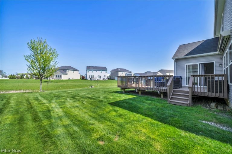 6730 High Perch Drive, North Ridgeville, OH - Photo 2