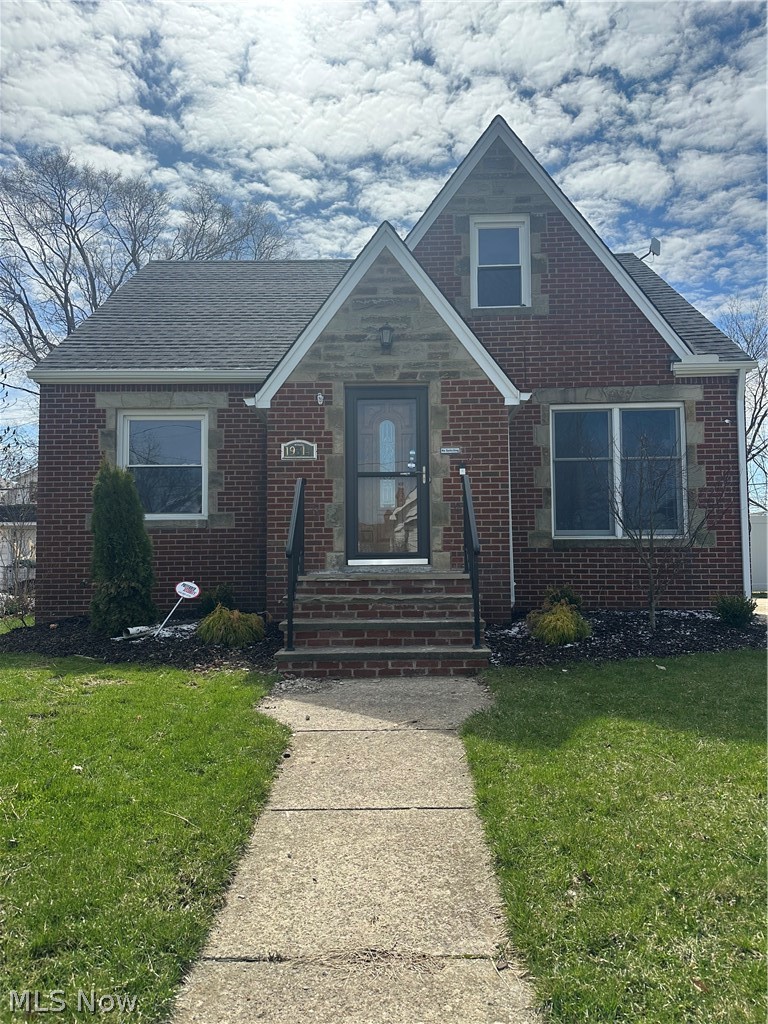 19314 Muskoka Avenue, Cleveland, OH, 44119