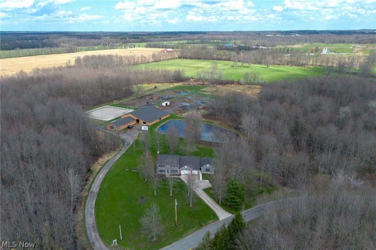 1315 Morning Star Drive, Roaming Shores, OH - Photo 2