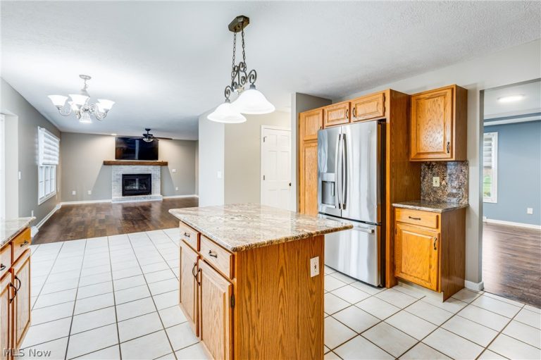 25 Willow Bend Drive, Canfield, OH - Photo 8