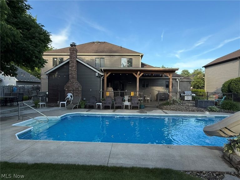 14666 Regency Drive, Strongsville, OH - Photo 5