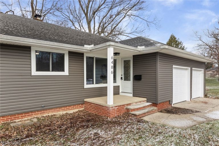 6486 Charles Road, North Olmsted, OH - Photo 3