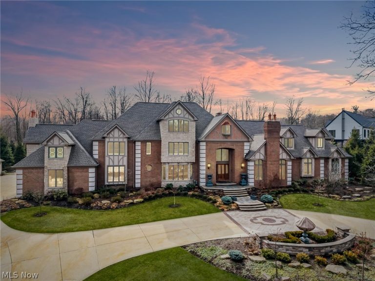 5400 Valley Parkway, Brecksville, OH, 44141
