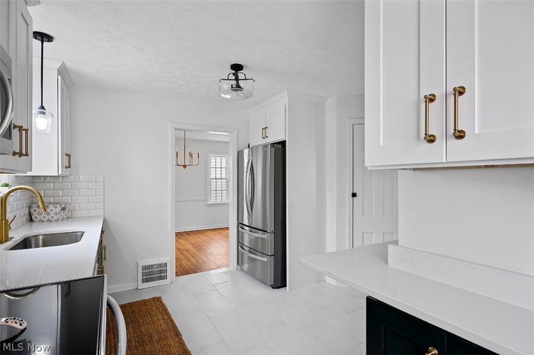 1143 Brentwood Road, Cleveland Heights, OH - Photo 8