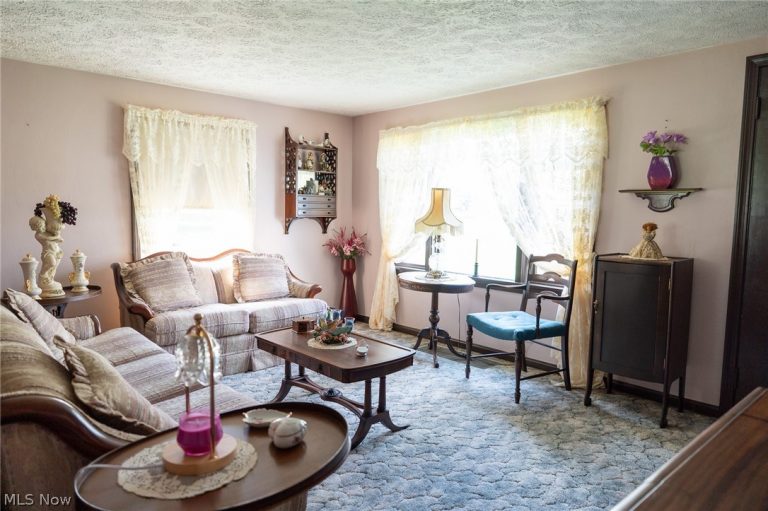 404 Heatherwood Street, North Canton, OH - Photo 5