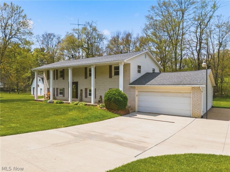 6195 Breezehill Road, East Sparta, OH - Photo 3