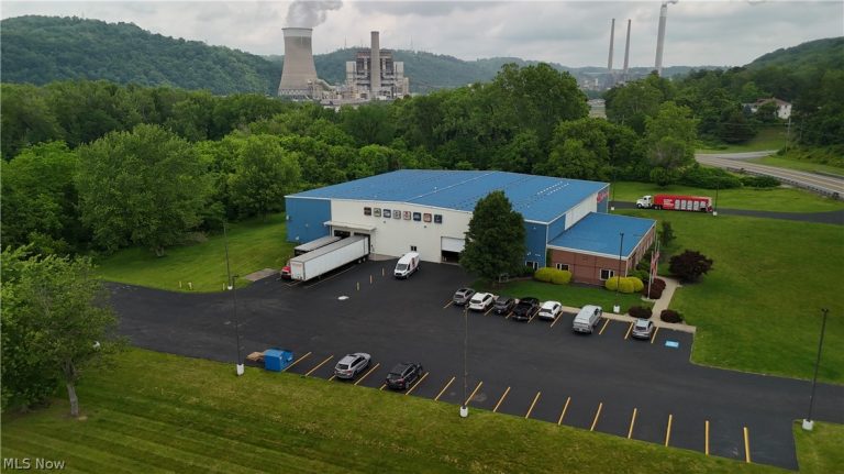 10091 River Road, Beech Bottom, WV - Photo 3