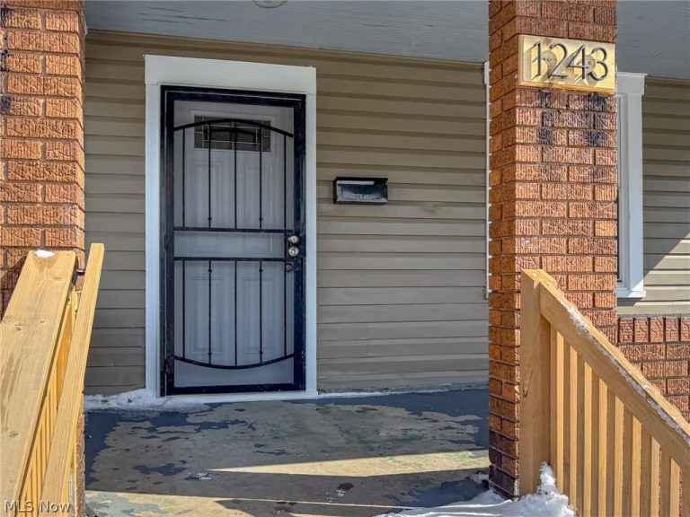 1243 Oakgrove Avenue, Steubenville, OH - Photo 3