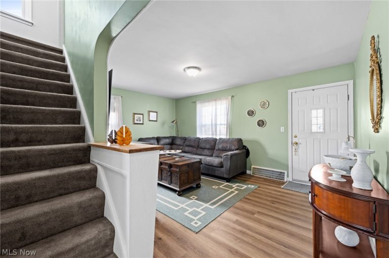 280 328th Street, Willowick, OH - Photo 8
