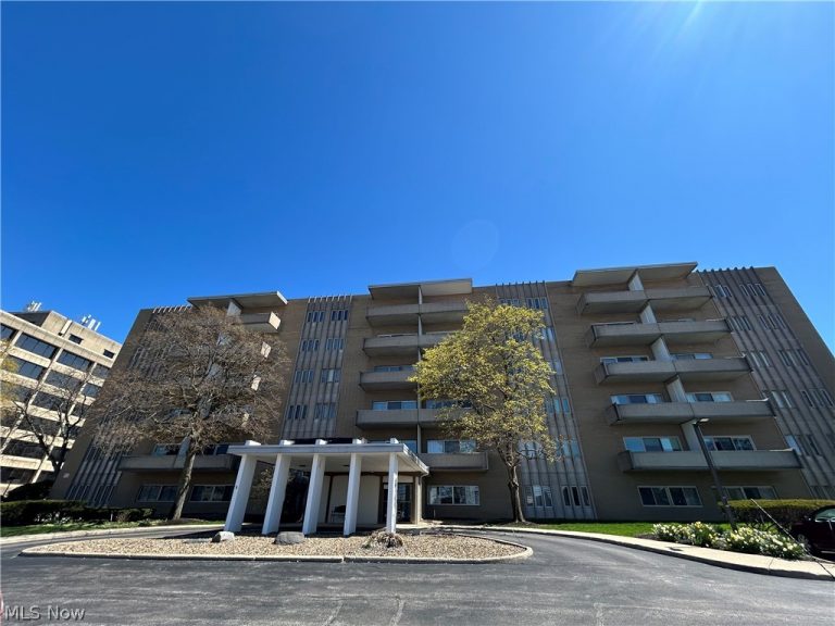 3167 Linden Road #204, Rocky River, OH - Photo 3