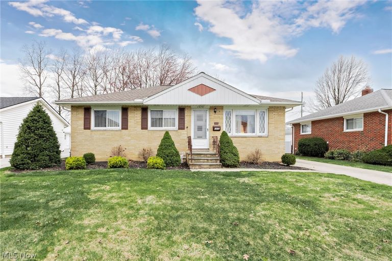 1272 Bonnie Lane, Mayfield Heights, OH, 44124