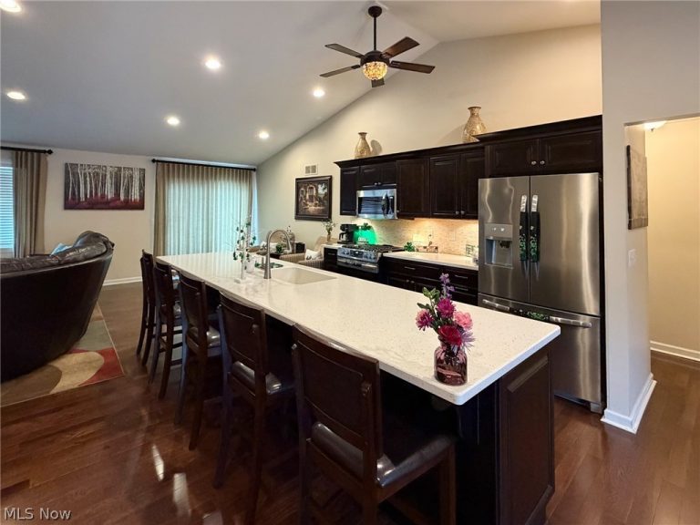 1343 COURTLAND Road, Weirton, WV - Photo 8