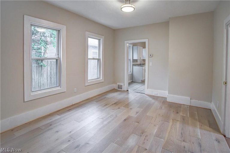 7619 Lawn Avenue, Cleveland, OH - Photo 4