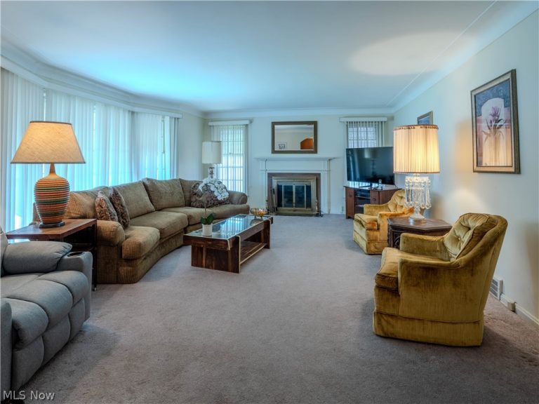 13699 Cedar Road, University Heights, OH - Photo 6