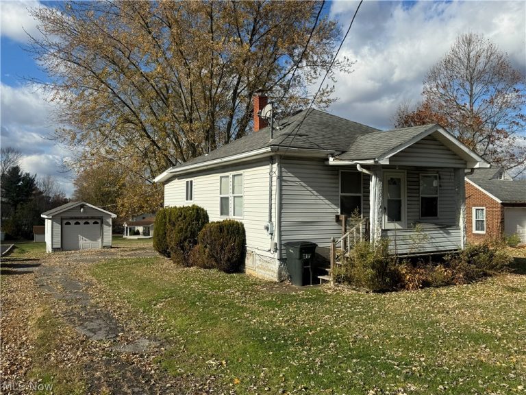374 Niles Cortland Road, Warren, OH - Photo 3