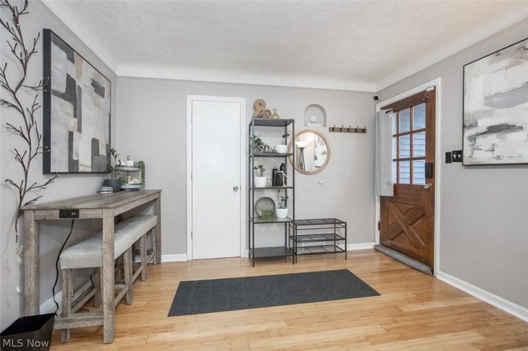 370 Taft Avenue, Bedford, OH - Photo 2