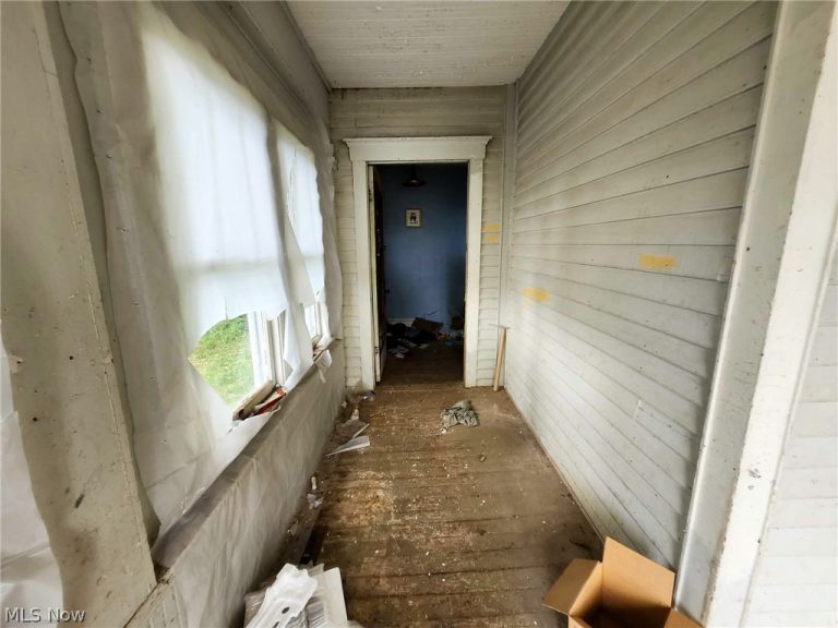103 Circle Ave, Spencer, WV - Photo 2