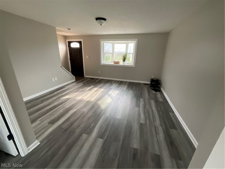 3960 Erie Avenue #9, Lorain, OH - Photo 5