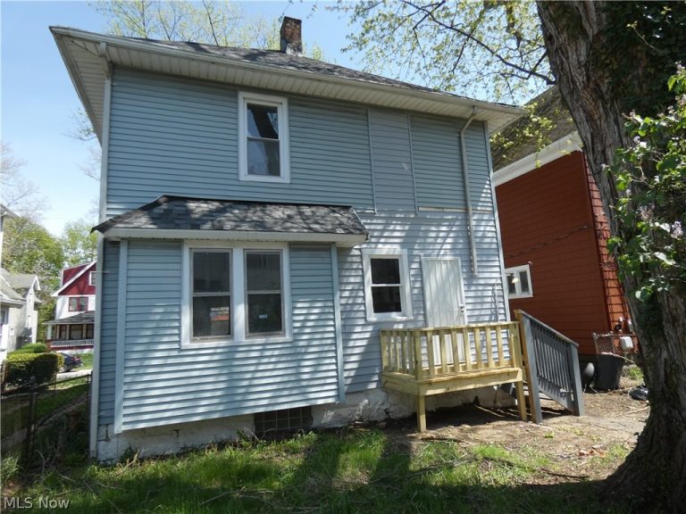 462 109th Street, Cleveland, OH - Photo 4