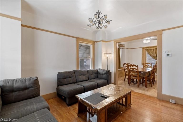 1544 Wyandotte Avenue, Lakewood, OH - Photo 5