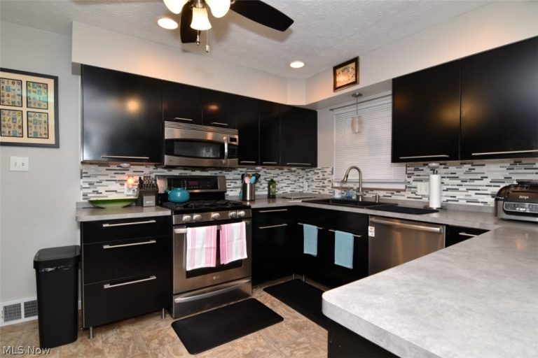 4319 56th Street, Cleveland, OH - Photo 3