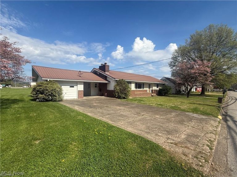 1001 Stadium Drive, St Marys, WV, 26170
