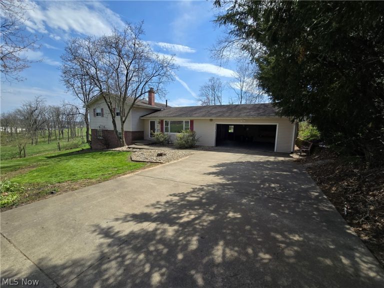 2000 Shady Lane, Zanesville, OH - Photo 2