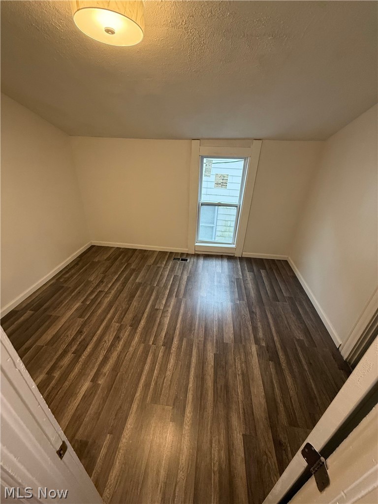 1604 Newman Avenue, Lakewood, OH - Photo 8