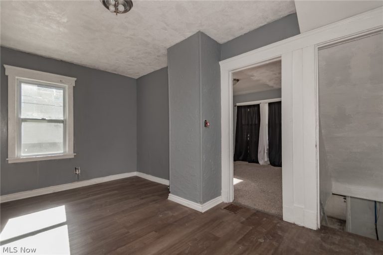 3651 103rd Street, Cleveland, OH - Photo 8