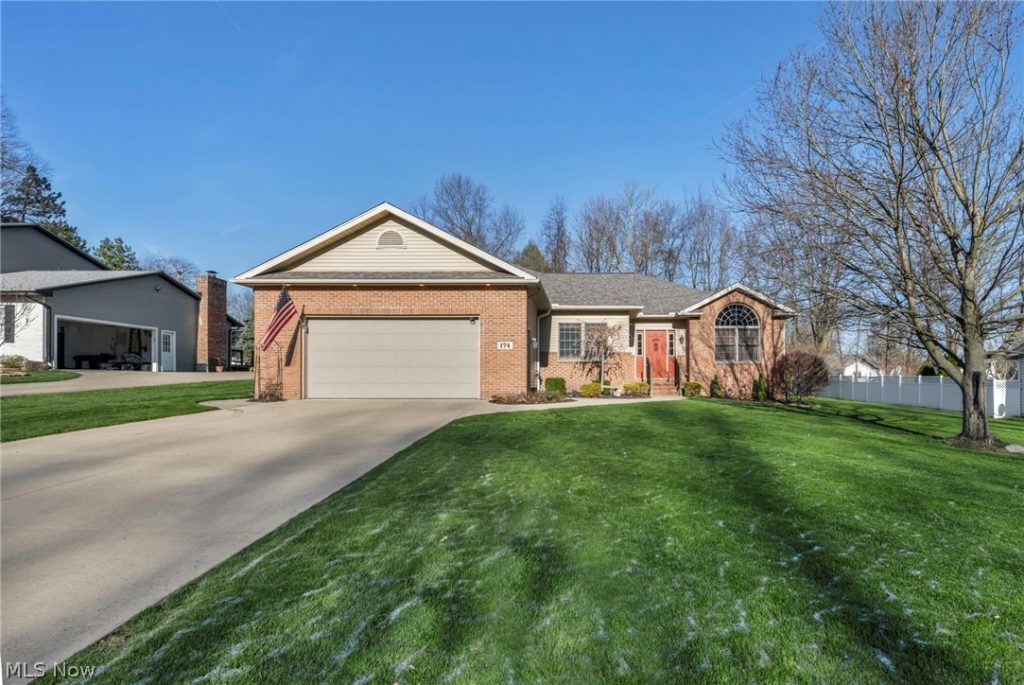 174 Circle Drive, Doylestown, OH