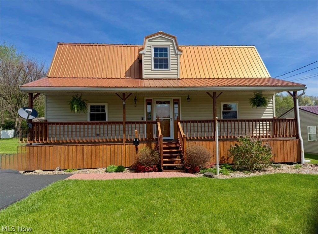 17 Franklin Street, Newton Falls, OH
