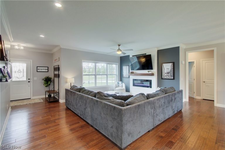 2594 Carlton Street, North Canton, OH - Photo 6