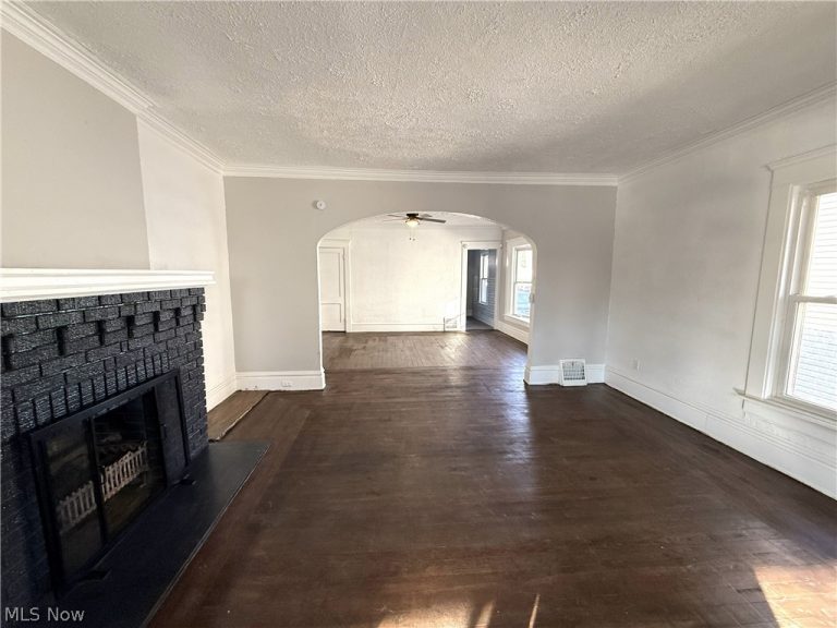 295 Grove Street, Akron, OH - Photo 2