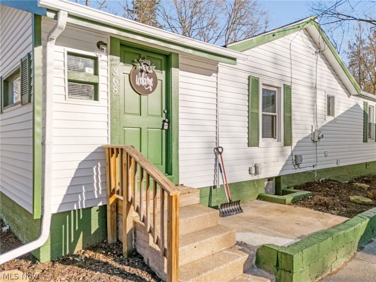 368 Jarvis Road, Akron, OH - Photo 3